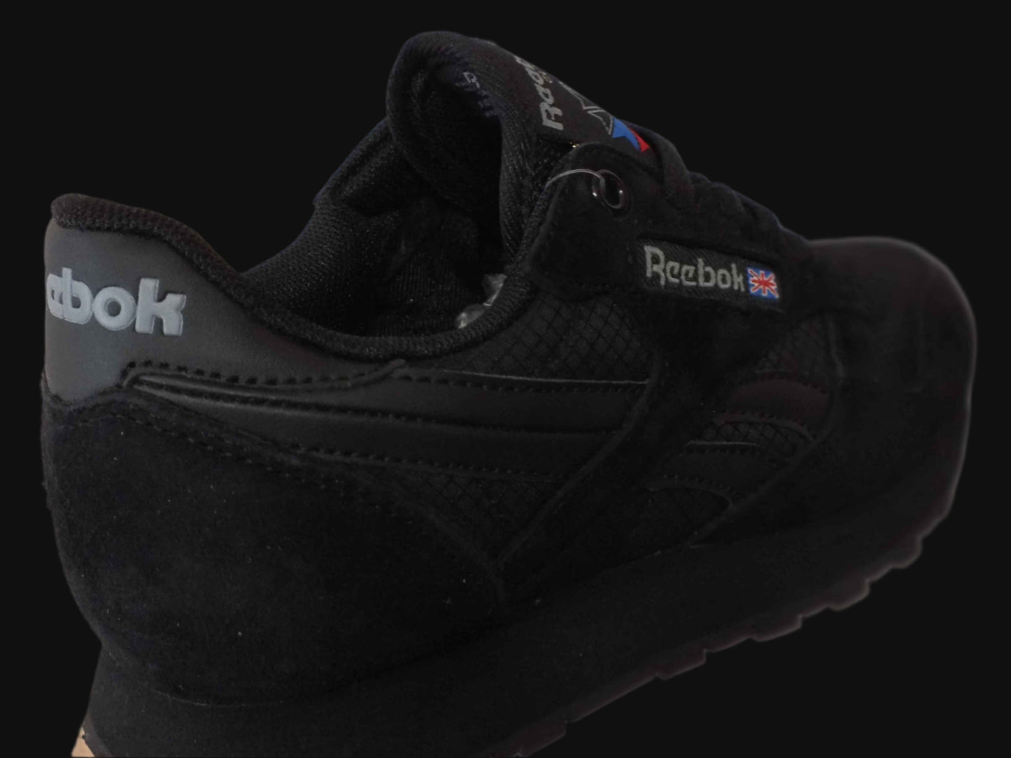 Чоловічі кросівки Reebok classic в наявності 36 та 37 розмір   00123