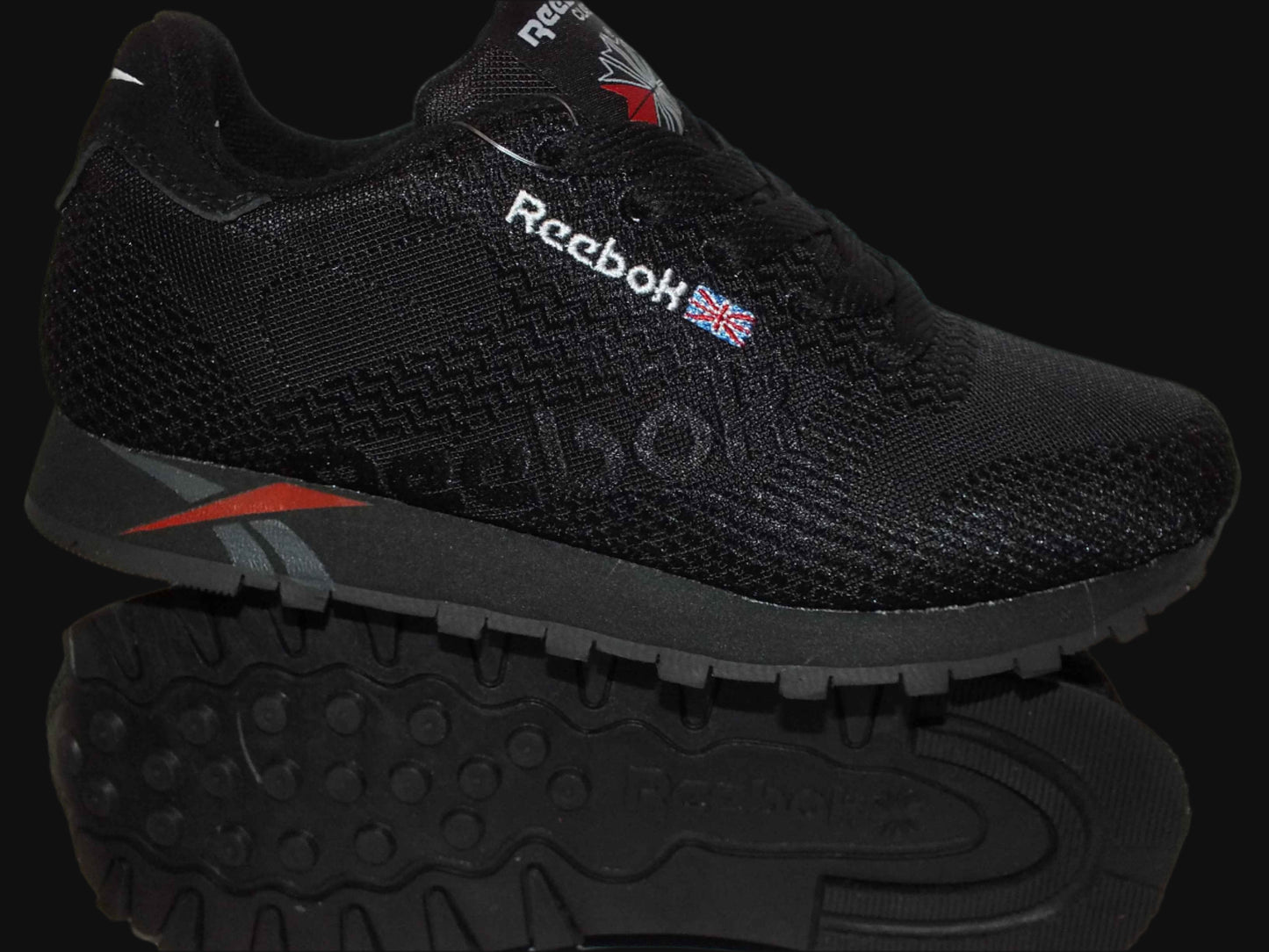 Жіночі кросівки Reebok Classic в наявності 38 розмір   00284