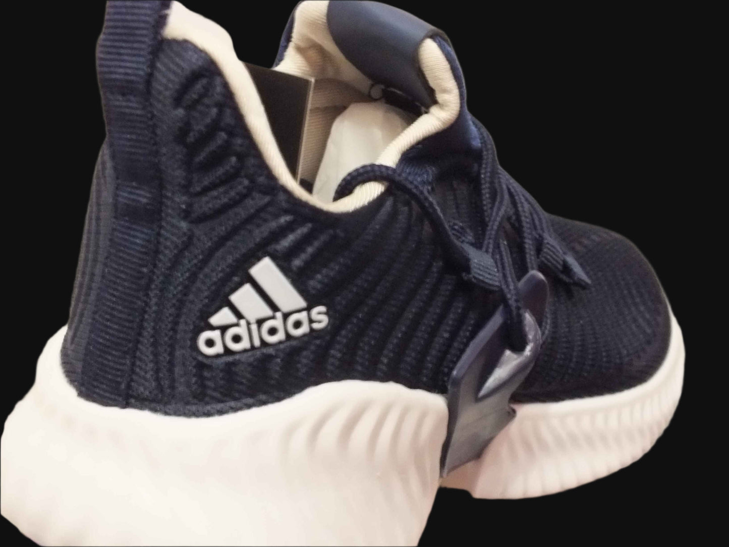 Чоловічі кросівки Adidas в наявності 37 38 39 розмір   00339