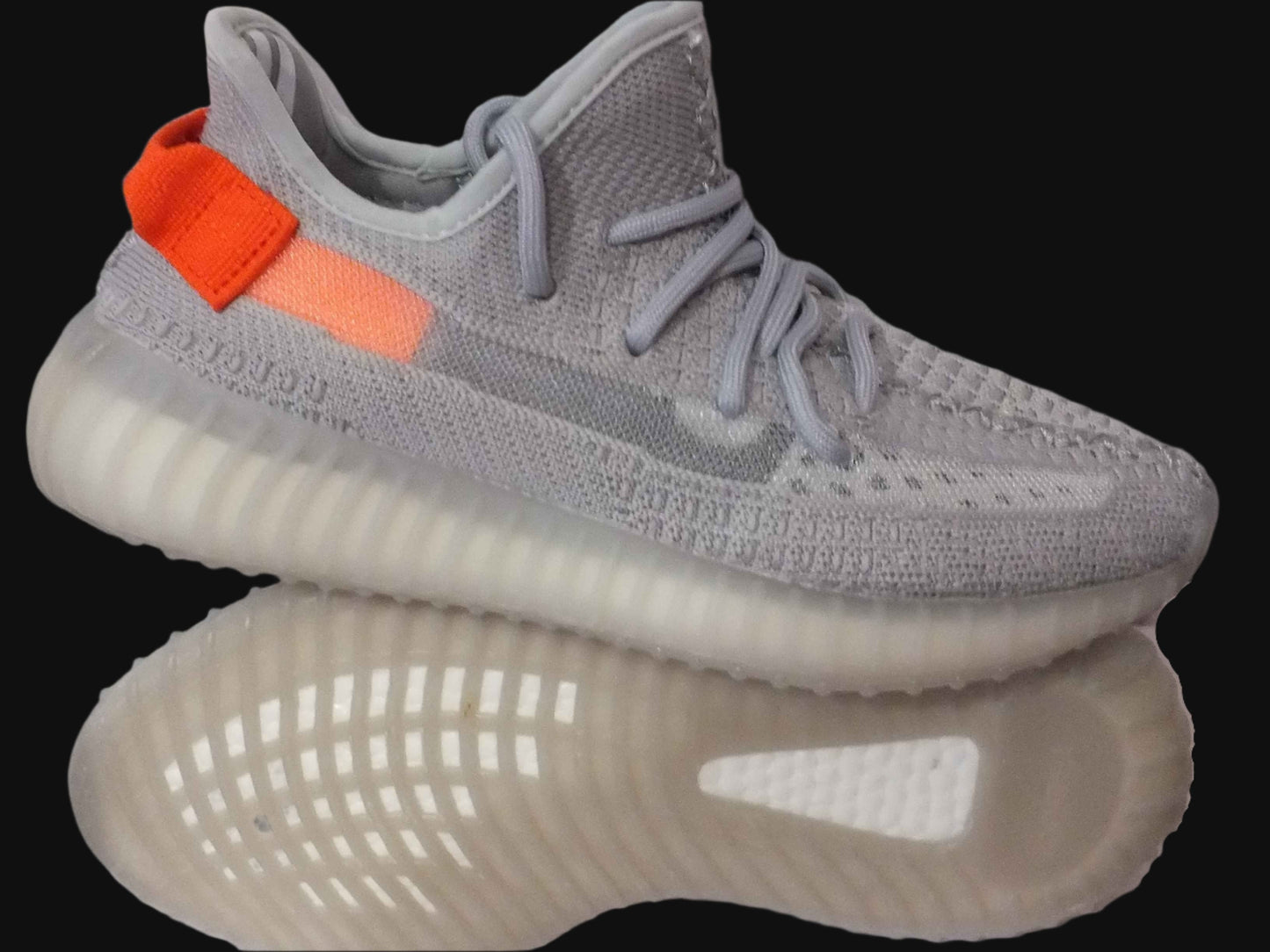 Жіночі кросівки Adidas yeezy boost 350 в наявності 37 38 40 41 розмір   00342